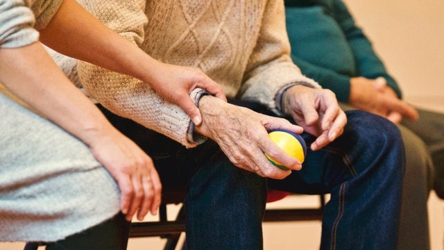 What is a Geriatric Social Worker?